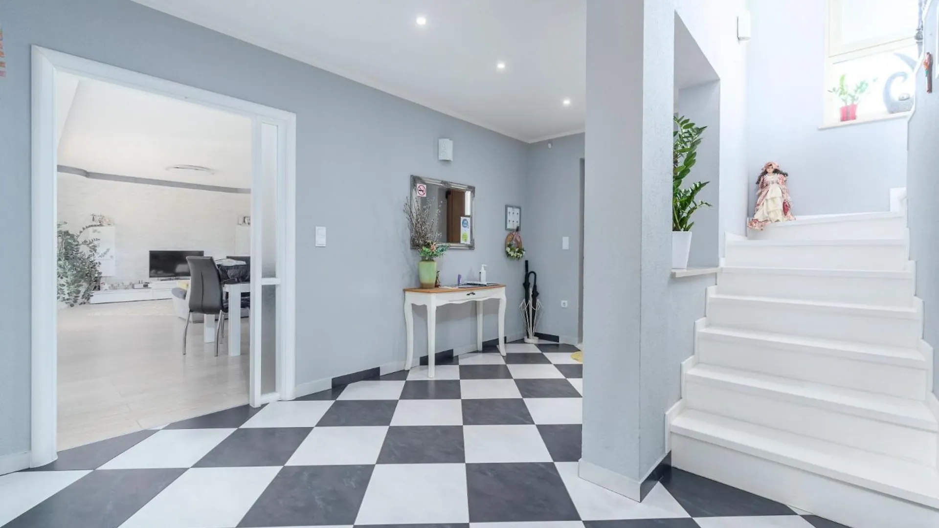 Villa St. Anna In Radetici - Haus Fuer 8 Personen