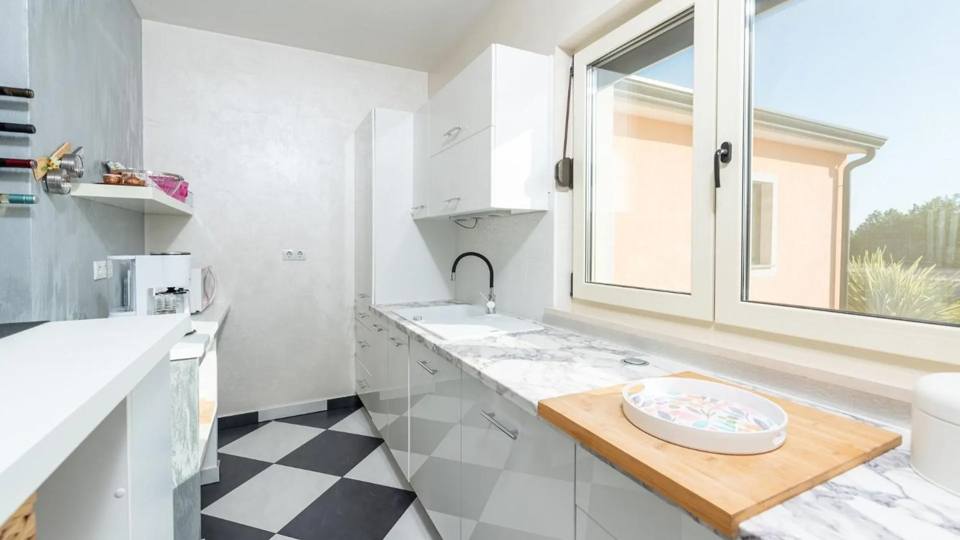 Villa St. Anna In Radetici - Haus Fuer 8 Personen クロアチア