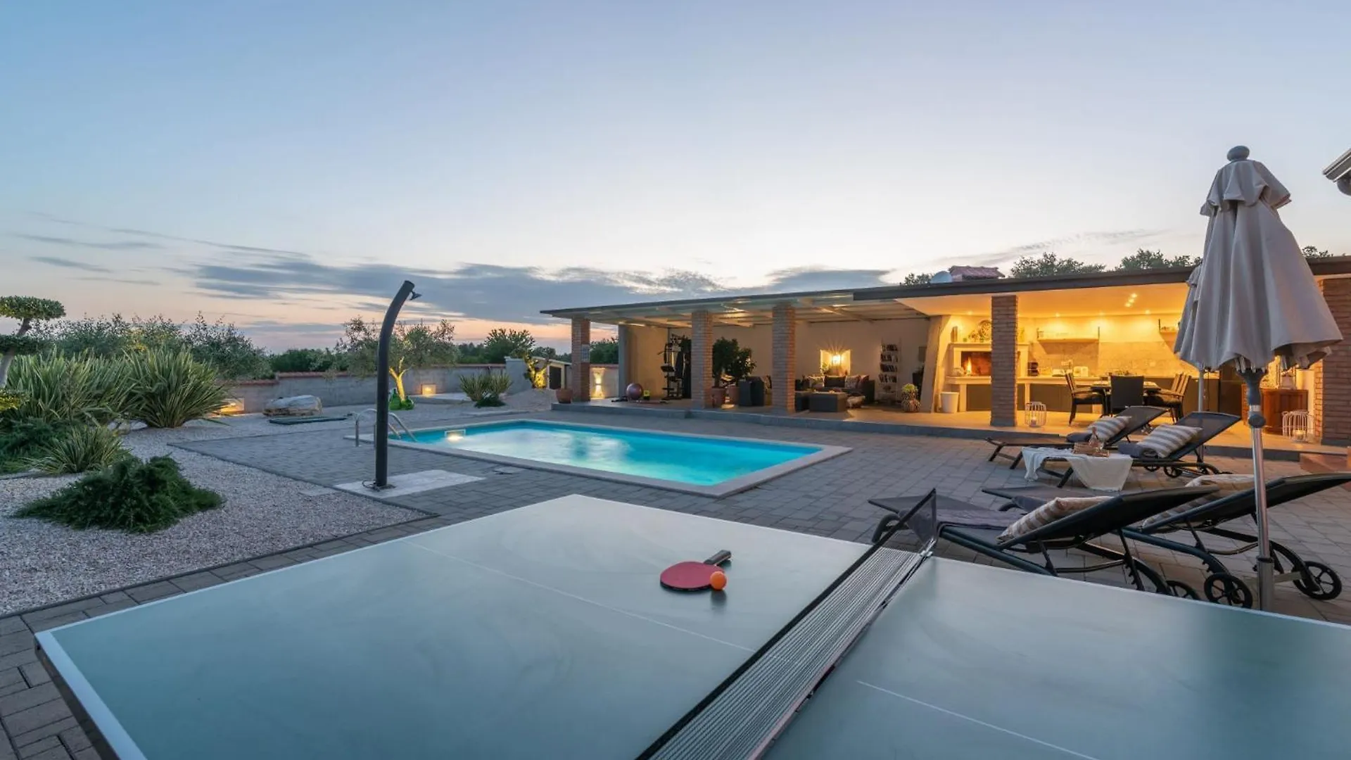 Villa St. Anna In Radetici - Haus Fuer 8 Personen