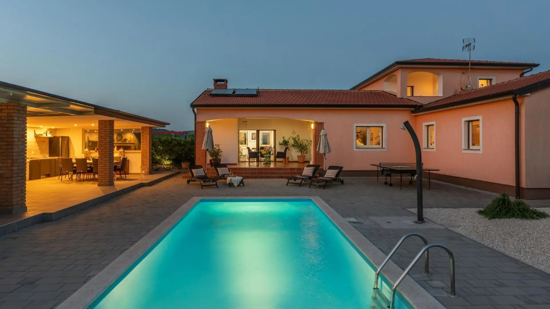 Villa St. Anna In Radetici - Haus Fuer 8 Personen クロアチア