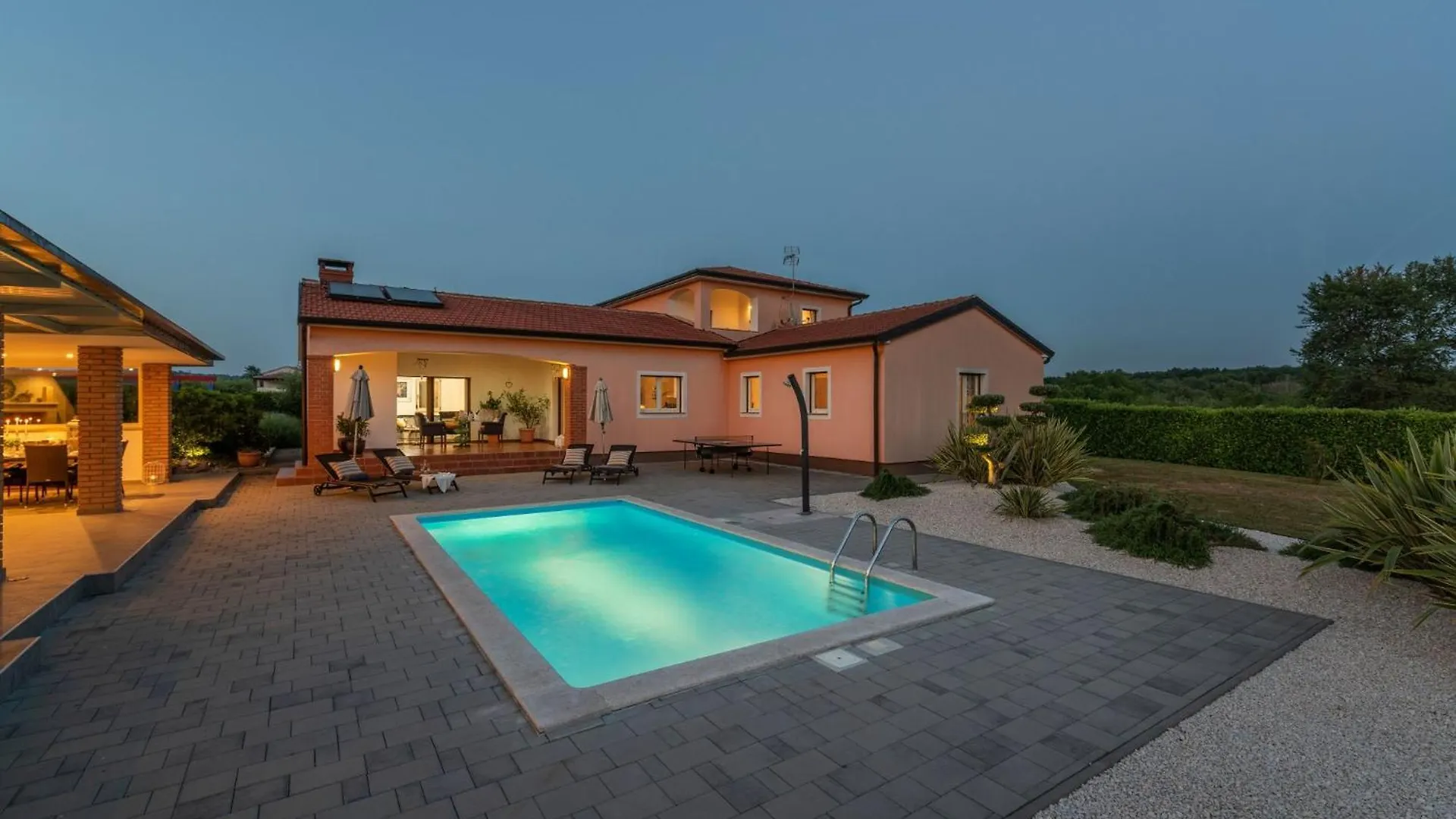 Villa St. Anna In Radetici - Haus Fuer 8 Personen